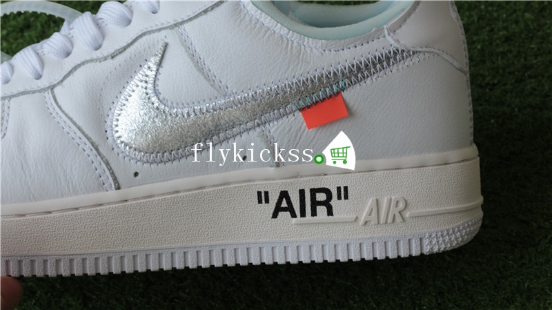 Nike Air Force 1\'07 Off White